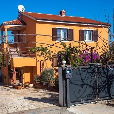 Apartments Ellen Banjole Exterior photo
